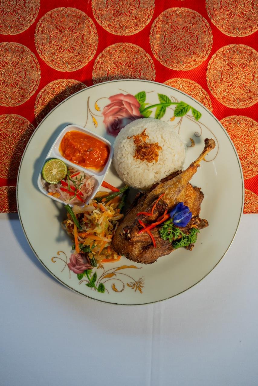 Hibiscus Warung Ubud bebek goreng